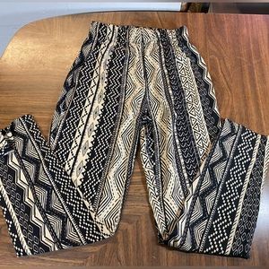 Ambiance apparel women’s pants, geometric design.                 Size- S